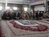  گزارش تصویری حضور فرماندار بهارستان و پاسخگویی به مطالبات شهروندان در نماز جمعه نسیم شهر