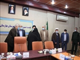 تجلیل فرماندار بهارستان از دو مادر شهید در نشست شورای اداری شهرستان
