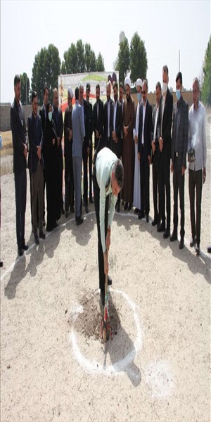 آیین کلنگ زنی زمین چمن روستای اورین