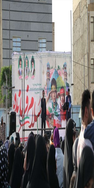 اجرای سرود سلام فرمانده درشهرستان