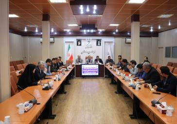 تأکید بر تشدید نظارت بر بازار و راه‌اندازی میدان میوه و تره‌بار در شهرستان بهارستان