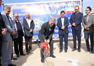 کلنگ‌زنی مدرسه ۱۵ کلاسه در نسیم شهر