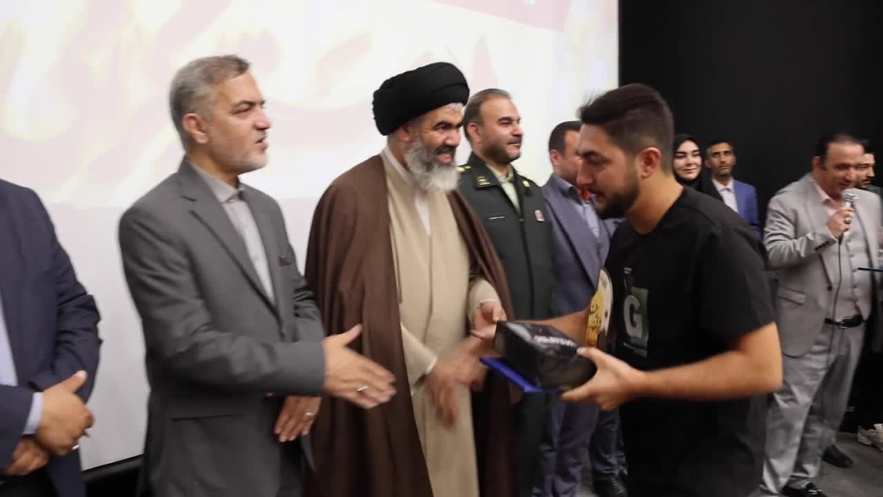 آیین تجلیل از پرستاران بیمارستان امام حسین(ع) شهرستان بهارستان