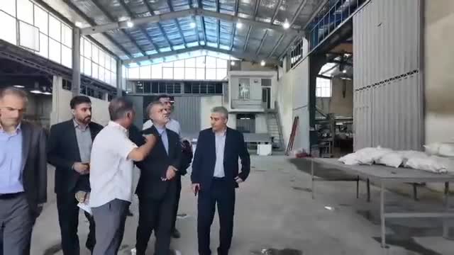 بازدید فرماندار بهارستان از روند فعالیت واحدهای تولیدی